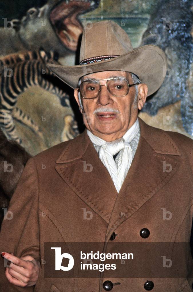 Joseph Bouglione (L) at Cirque D'Hiver, Paris, 1985 (photo)