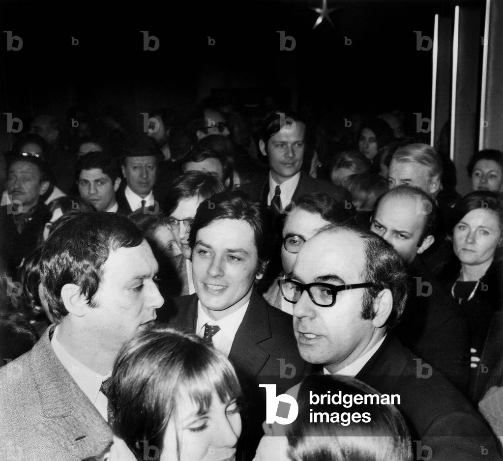Front Row Jane Birkin Et Romy Schneider and Background Are Maurice Ronet, Alain Delon and Film Director Jacques Deray at Premiere of Film La Piscine January 31, 1969 (b/w photo)