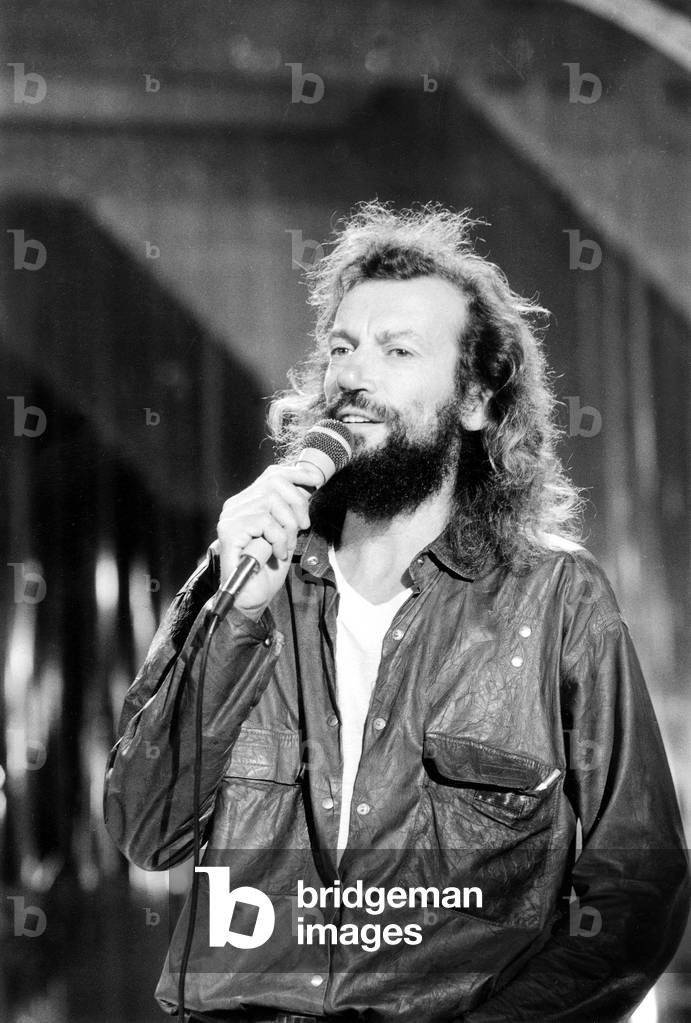 French Singer Antoine (De Son Vrai Nom Pierre-Antoine Muraccioli) during TV Programme on February 2, 1984 (b/w photo)