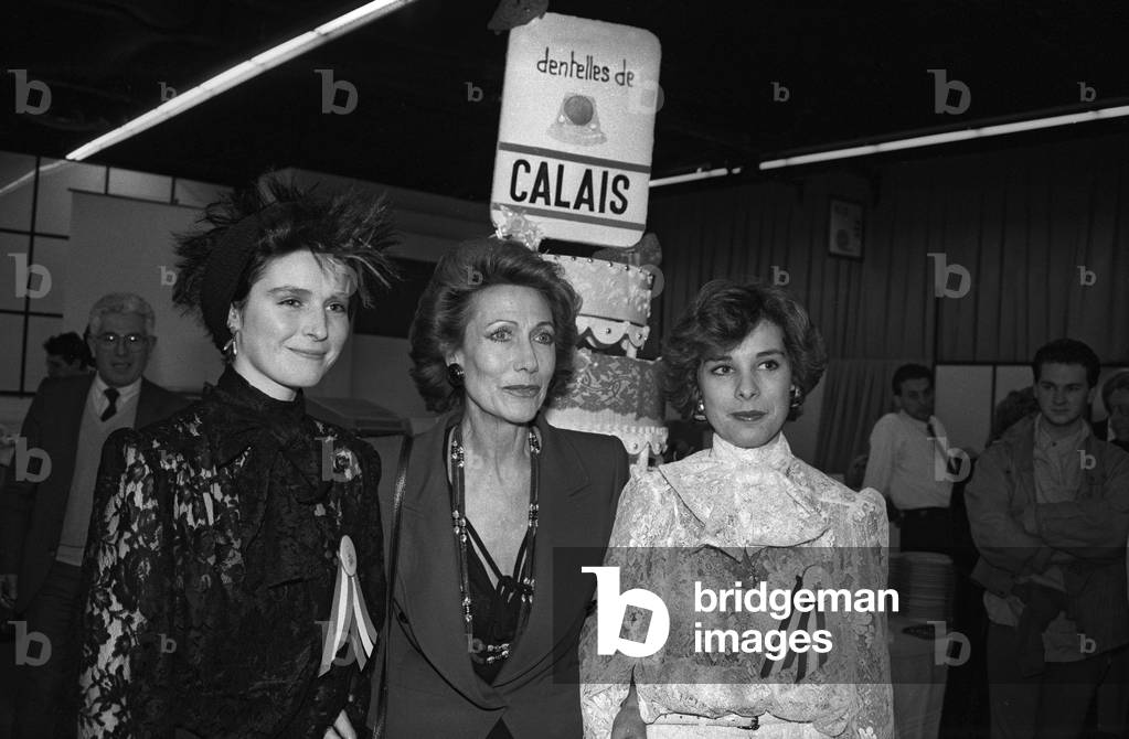Helene Rochas at the underwear salon, Paris, February 18, 1986 (lace) (b/w photo)