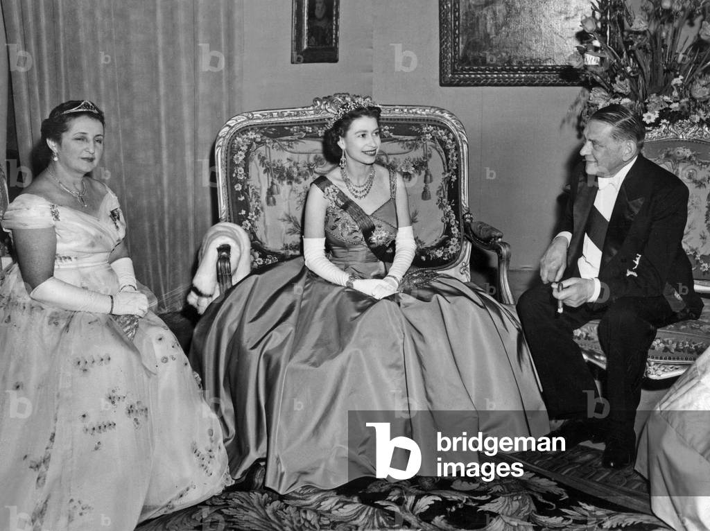 Elizabeth II with René Coty and Madame Monnerville in Paris, April 1957 (b/w photo)