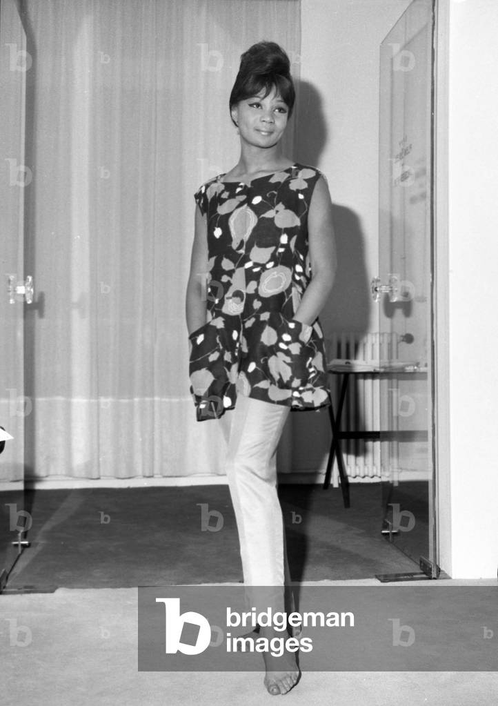 Jacques Heim Fashion : Presentation on October 24, 1962 of 1963 Summer Collection (b/w photo)
