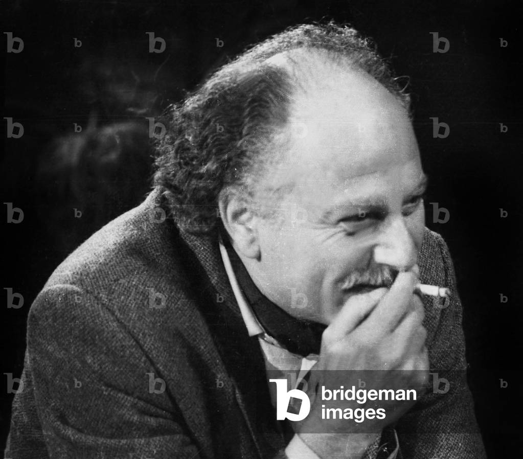 French Presenter Michel Polac (1930 - 2012), Presenting his TV Programme 'Droit De Reponse', December 1981 (b/w photo)