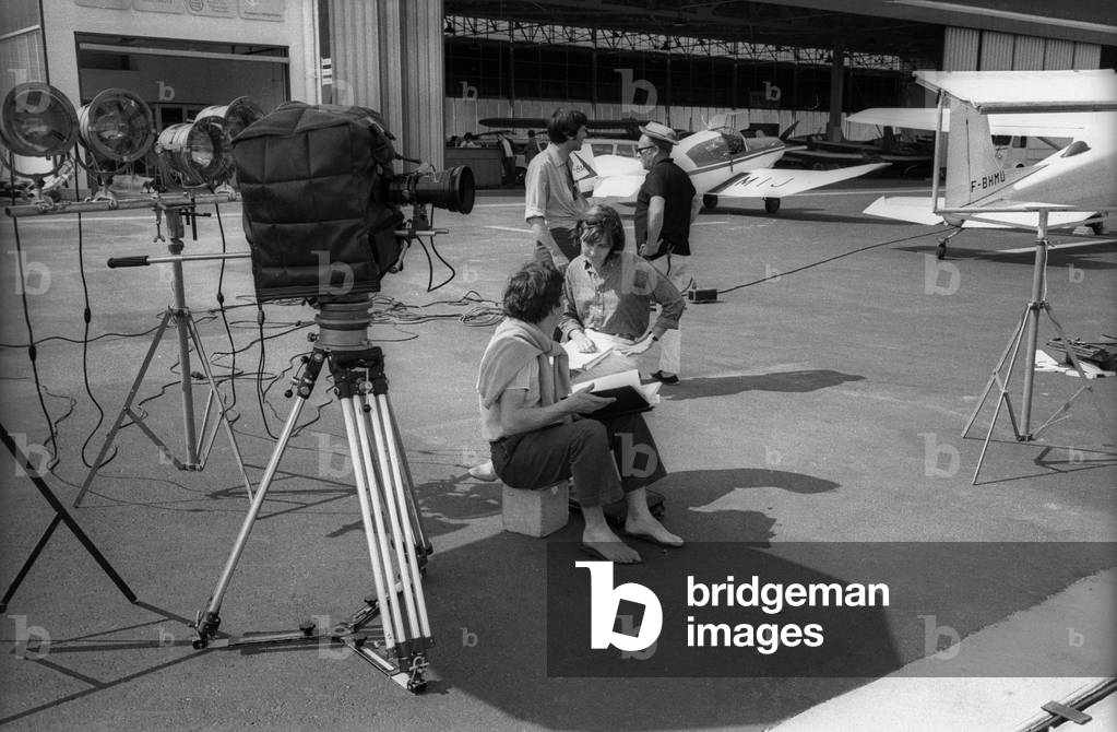 Alain Cavalier on set « Heartbeat » à Saint Tropez  21 june 1968 (b/w photo)