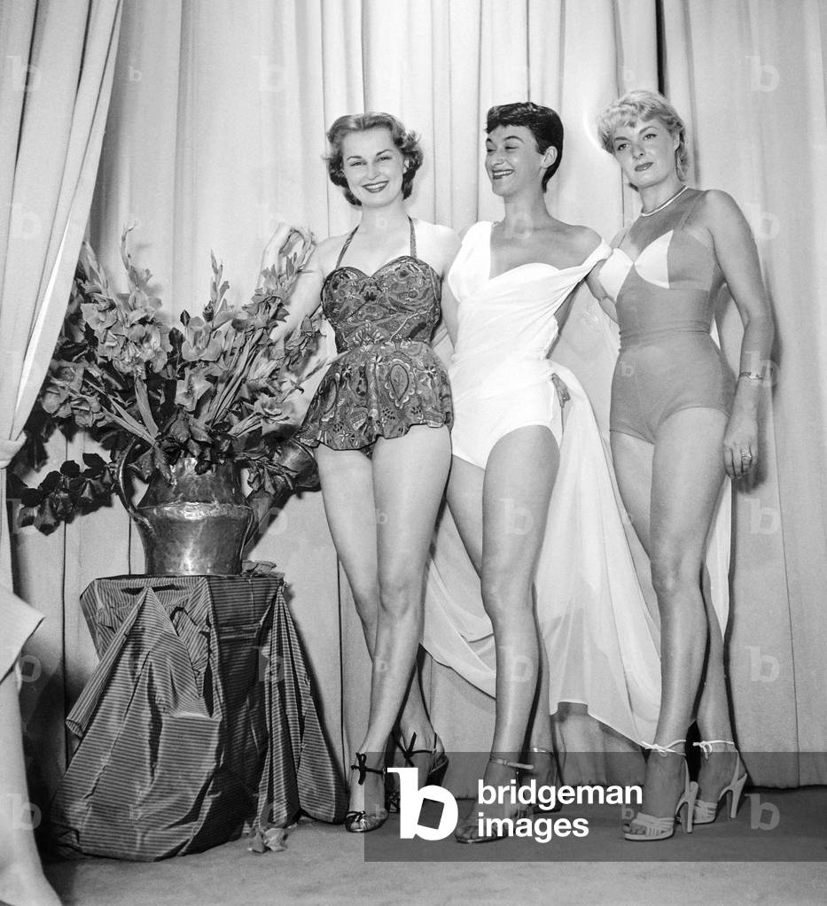 Presdentation of swimsuits, Paris, June 22, 1950 : modern ones : Ellenor Vedel Hansen, Nicole Touchard and Xenia Monty (b:w photo)