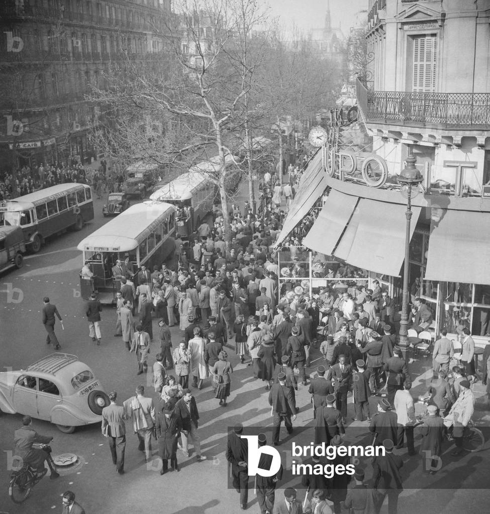 Demonstration of students, Paris, May 1950 (b/w photo)