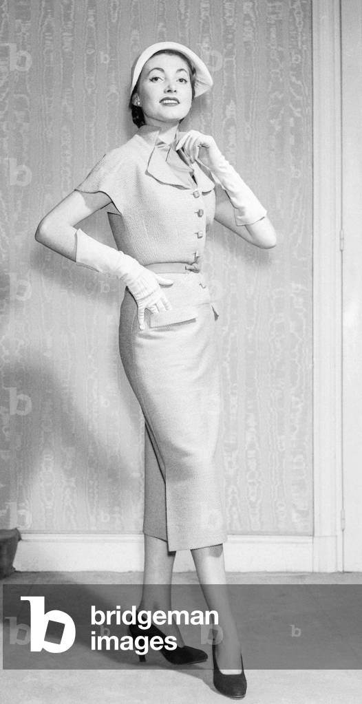 Marcel Rochas fashion, Paris, February 21, 1952 : dress (b/w photo)