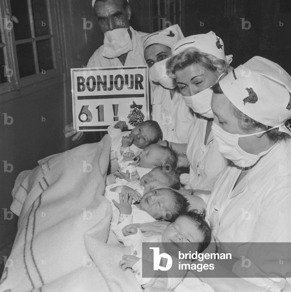 The new year newborn babies, Paris, January 1st, 1961 (b/w photo)