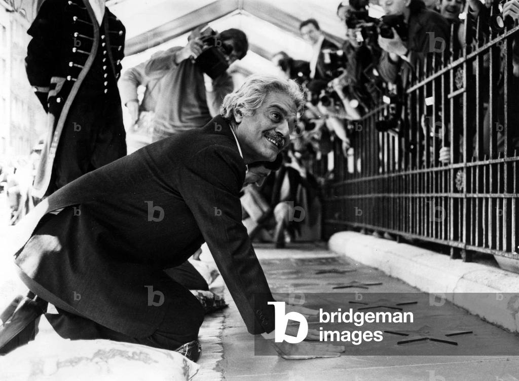 Omar Sharif (b/w photo)