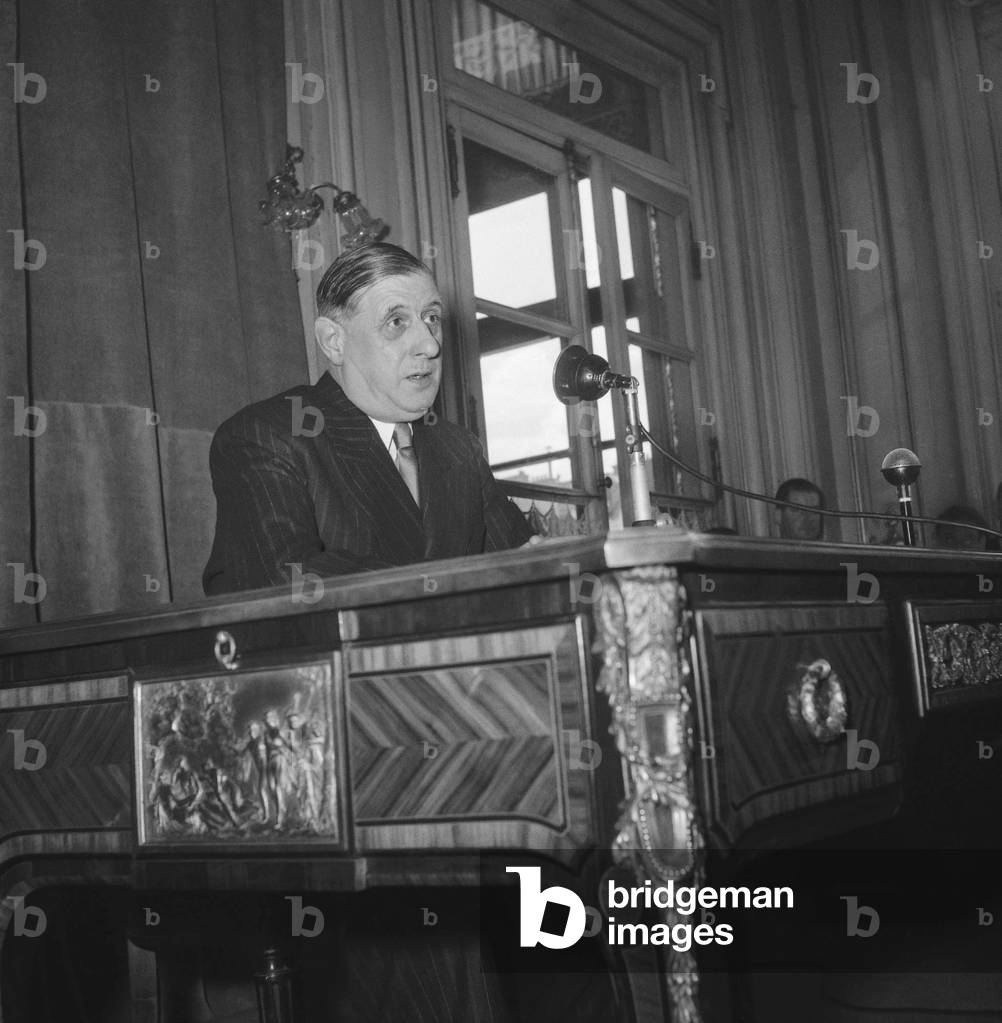 Charles de Gaulle during a press conference, Paris, March 16, 1950 (b/w photo)