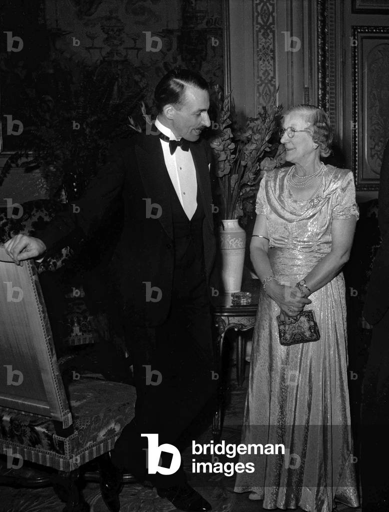 Conference of 4 ministers of Foreign affairs (USA, France, USSR, UK about Germany), diner at the Quai d'Orsay, Paris, June 15, 1949 : General Robertson and Mrs Bevin (b/w photo)