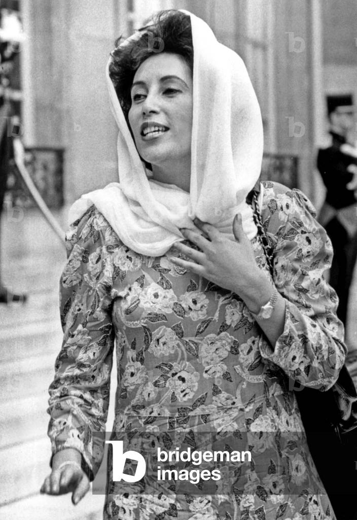 Benazir Bhutto, Leader of Ppp (Pakistani Socialist Party) and Former Prime Minister of Pakistan here at Elysee Palace September 9, 1991 (b/w photo)