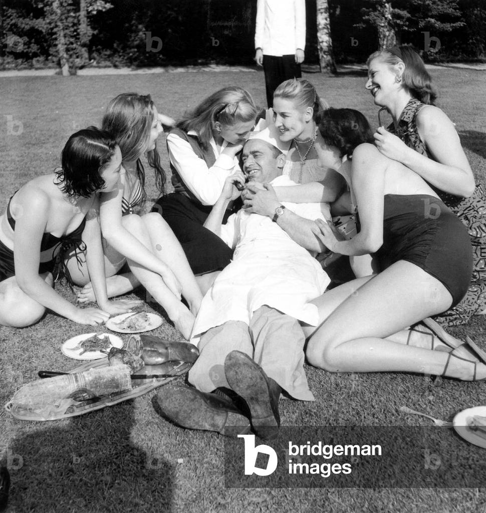Picnic in The 60'S (b/w photo)
