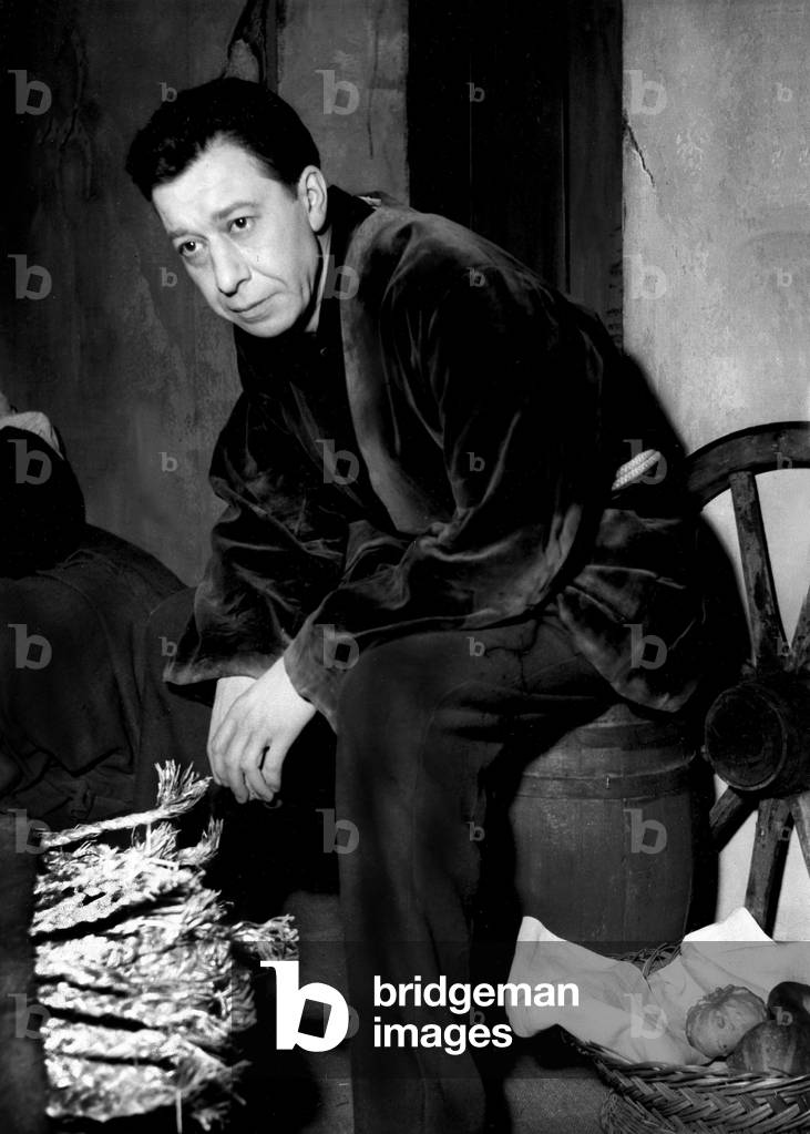 French Actor Paul Meurisse (1912 - 1979) Playing Judas in The Play Un Nomme Judas By Bost and Puget. Paris, April 1954 (b/w photo)