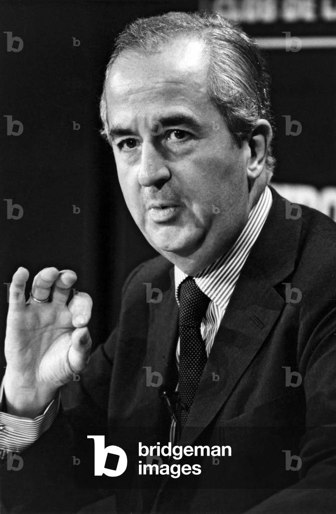 Edouard Balladur (b/w photo)