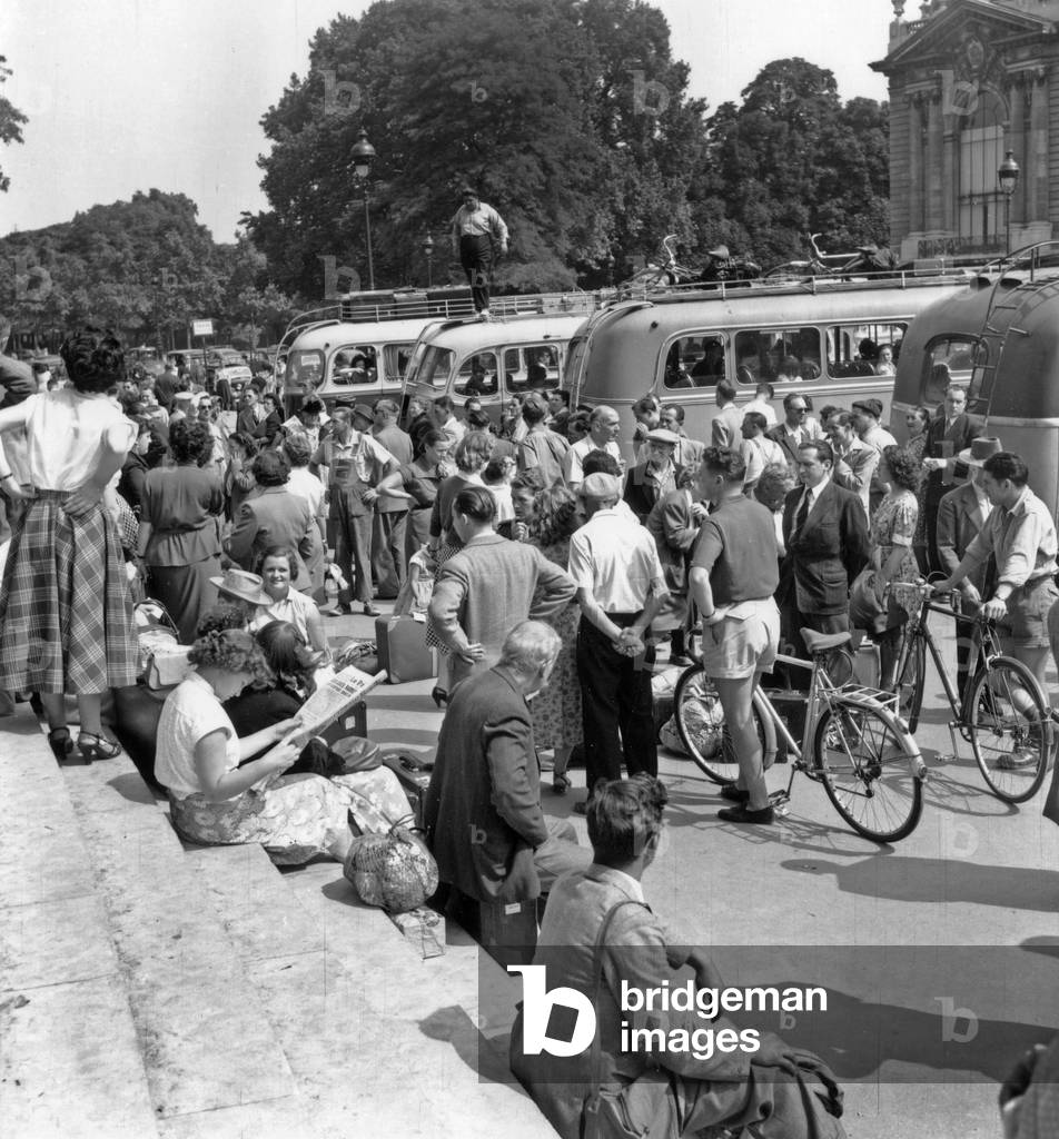 Strike of The Sncf (French National Railways) on August 14, 1953 : Improvised Coach Station in Paris (b/w photo)