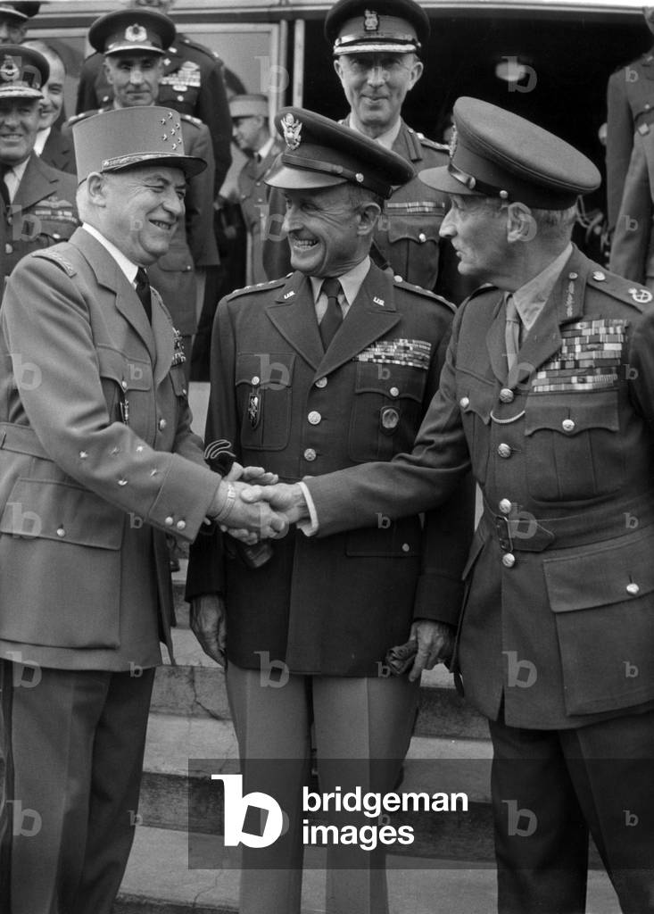 The Field Marshal Montgomery Shaking Hands With The Field Marshal Alphonse Juin (L). in The Center We See The General Gruanter, in The District of The Shape, October 1, 1956 (b/w photo)