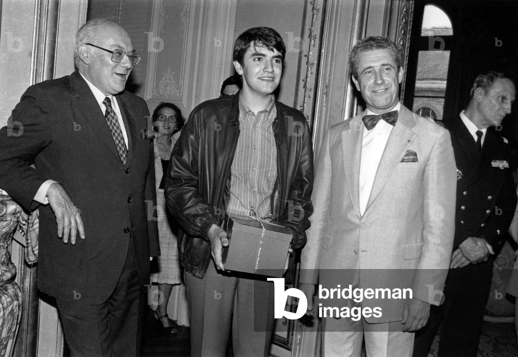 Jean Marc Ticchi (C), Winner of Contest 