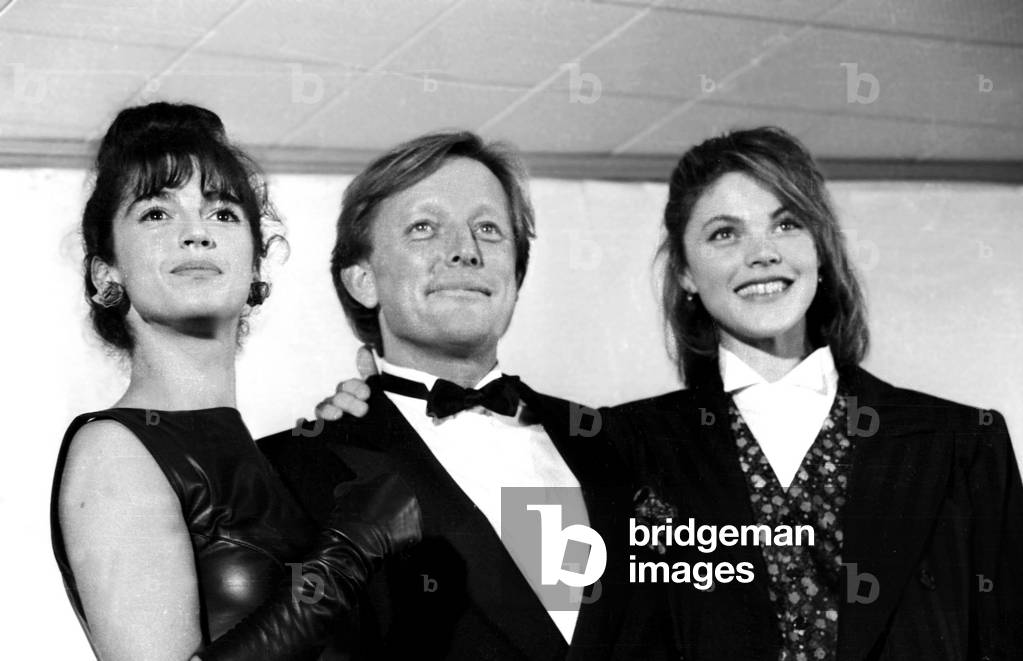 Zabou Breitman, Roger Zabel and Alexandra Merle during The Nuit Des 7 D'Or in Paris, September 23, 1988 (b/w photo)