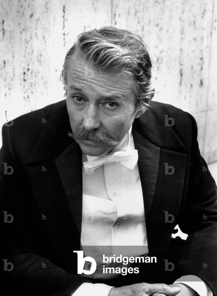 Michel Auclair dans tvmovie « Bel-Ami » 26 juin 1982 (photo b/w)