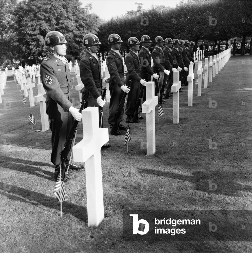 Unveiling of American Monument at Cemetery in Suresnes, France, November 14, 1952 : American Soldiers (b/w photo)