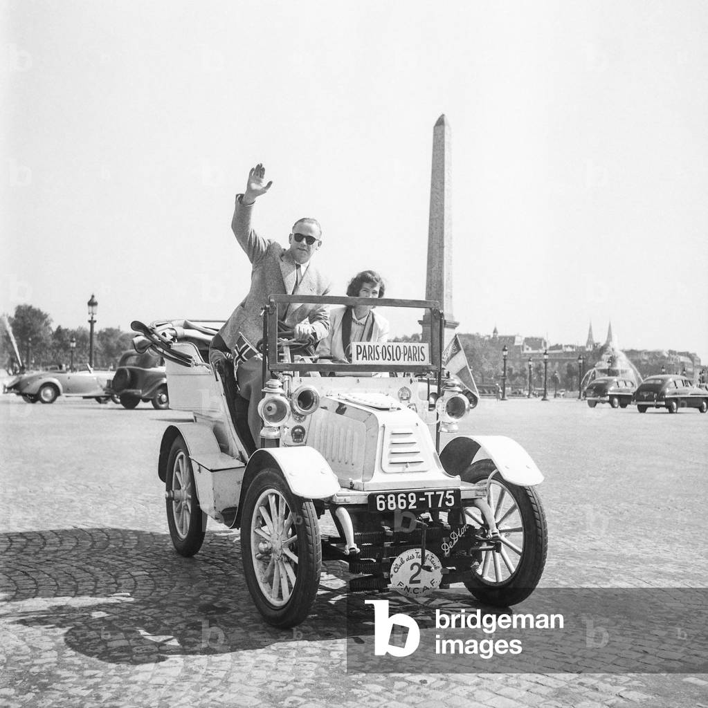 Paris Oslo Paris race : here an old car which took part into the race, Paris, July 21, 1951 (b/w photo)