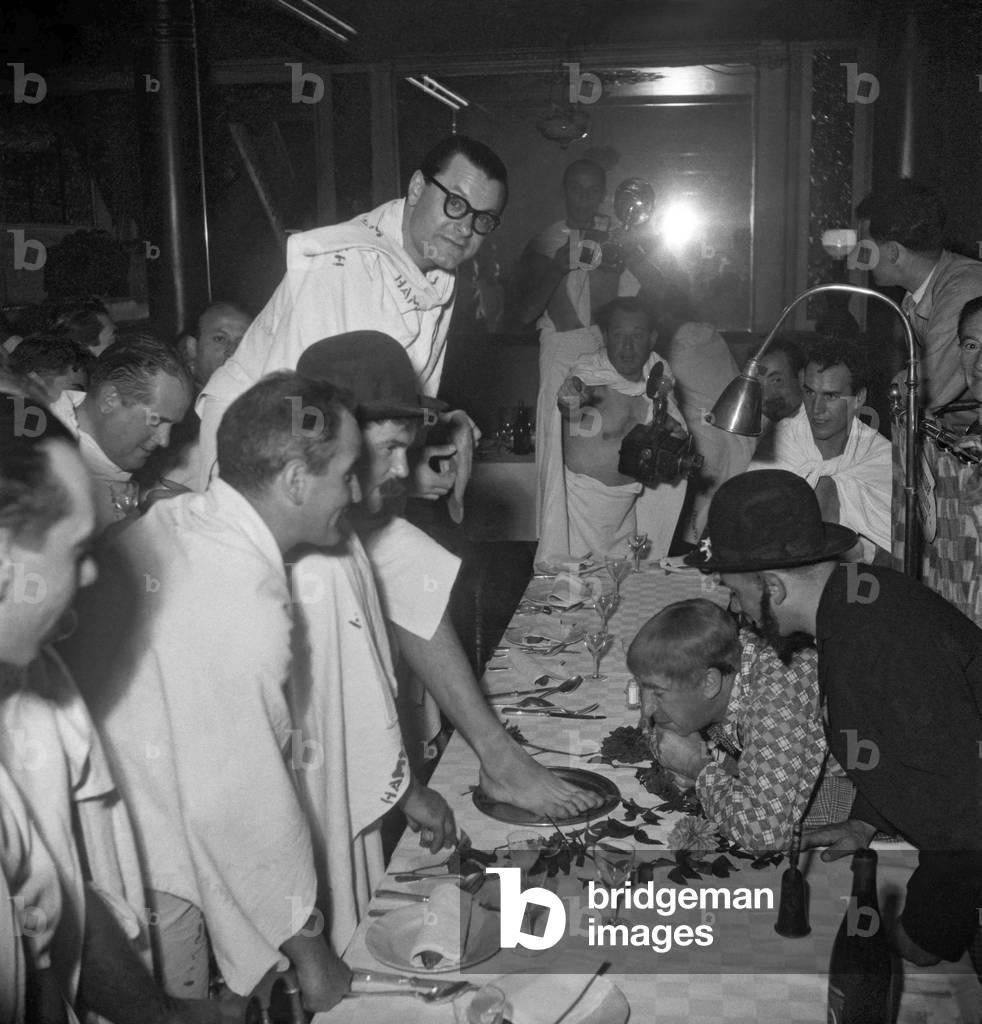 The Pieds Nickeles (Ribouldingue/Maurice Baquet, Filochard/Jean Paredes et Croquignol/Rellys) at the hammam in Paris on October 25, 1949 on set of film 