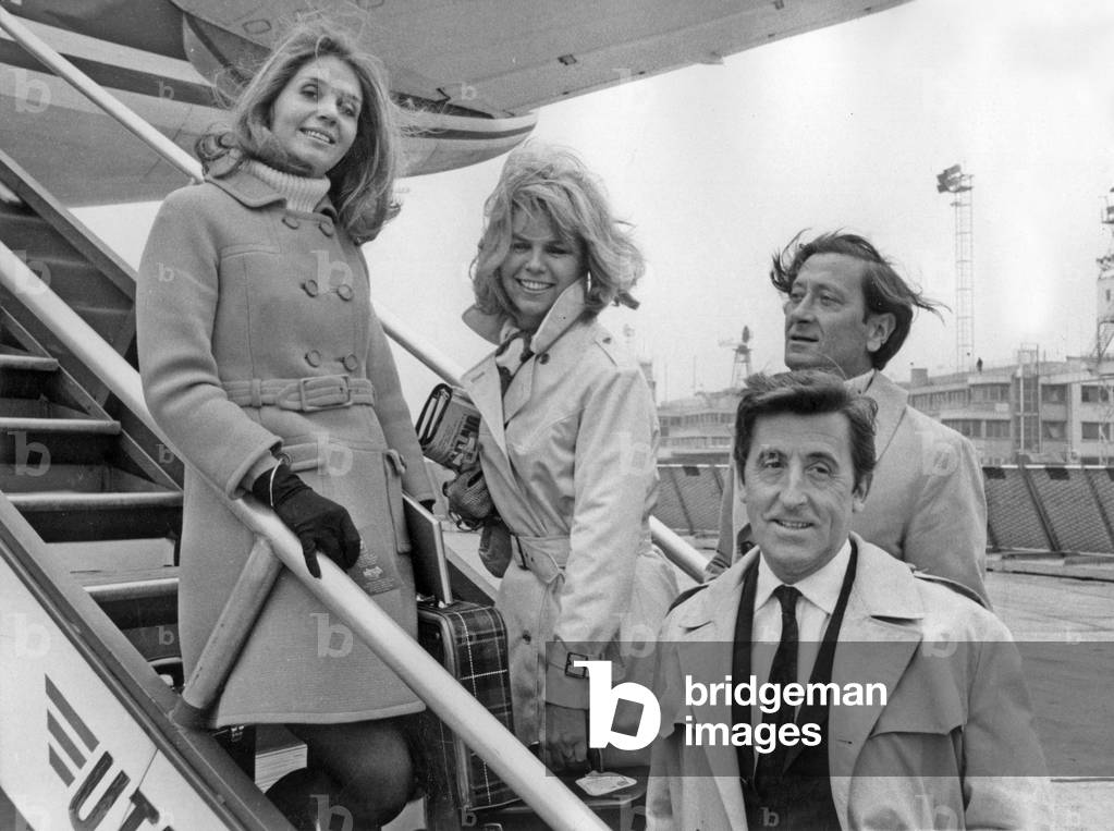 Danielle Volle, Genevieve Cluny, Jean Lefebvre Au Bourget Before Their Departure For Monrovia March 26, 1969 (b/w photo)