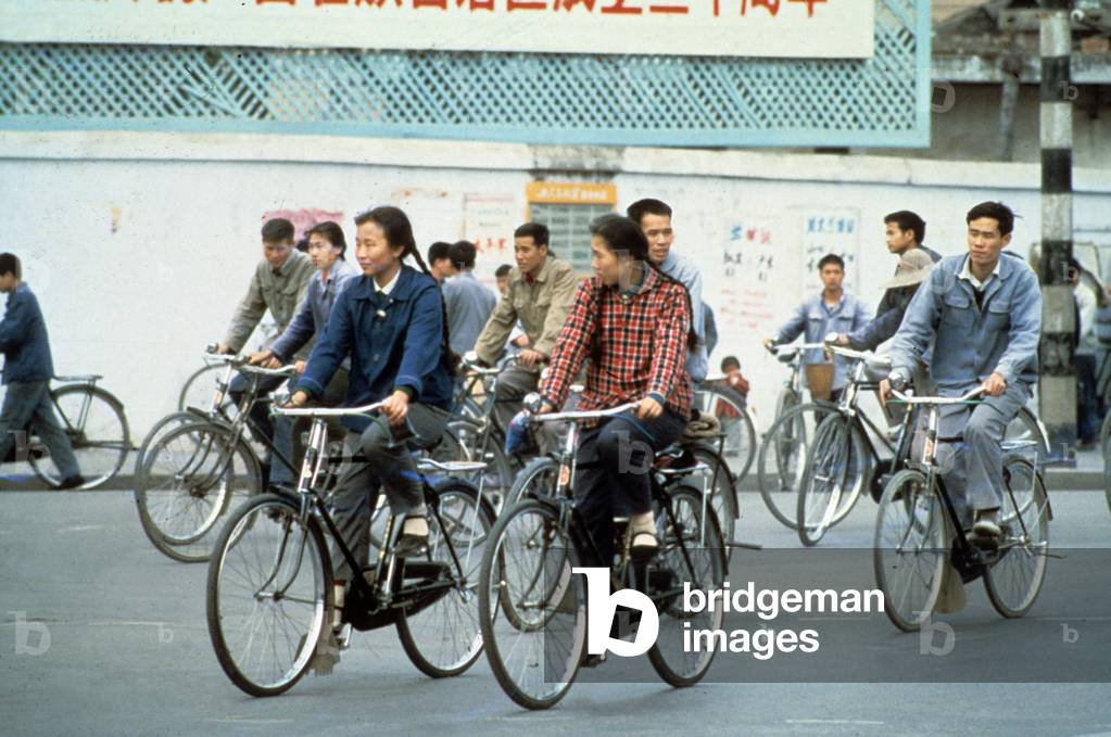 Nanning, China : Cyclists, December 1978 (photo)
