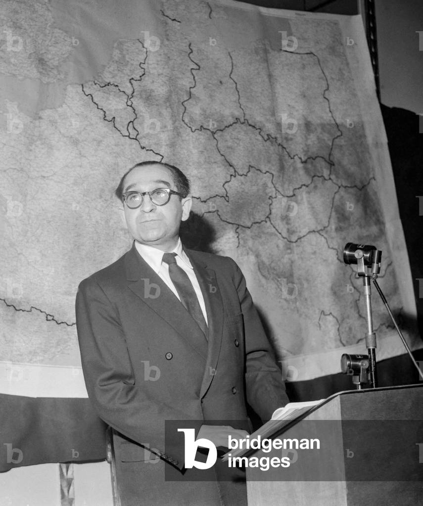Press conference of French politician Pierre Mendes-France, April 2, 1959 (b/w photo)