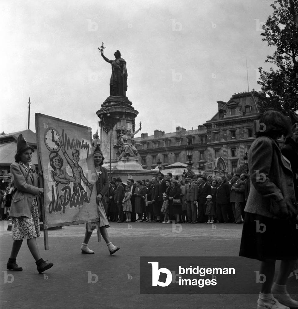 Parade on July 14, 1948 (Bastilleday) on The 