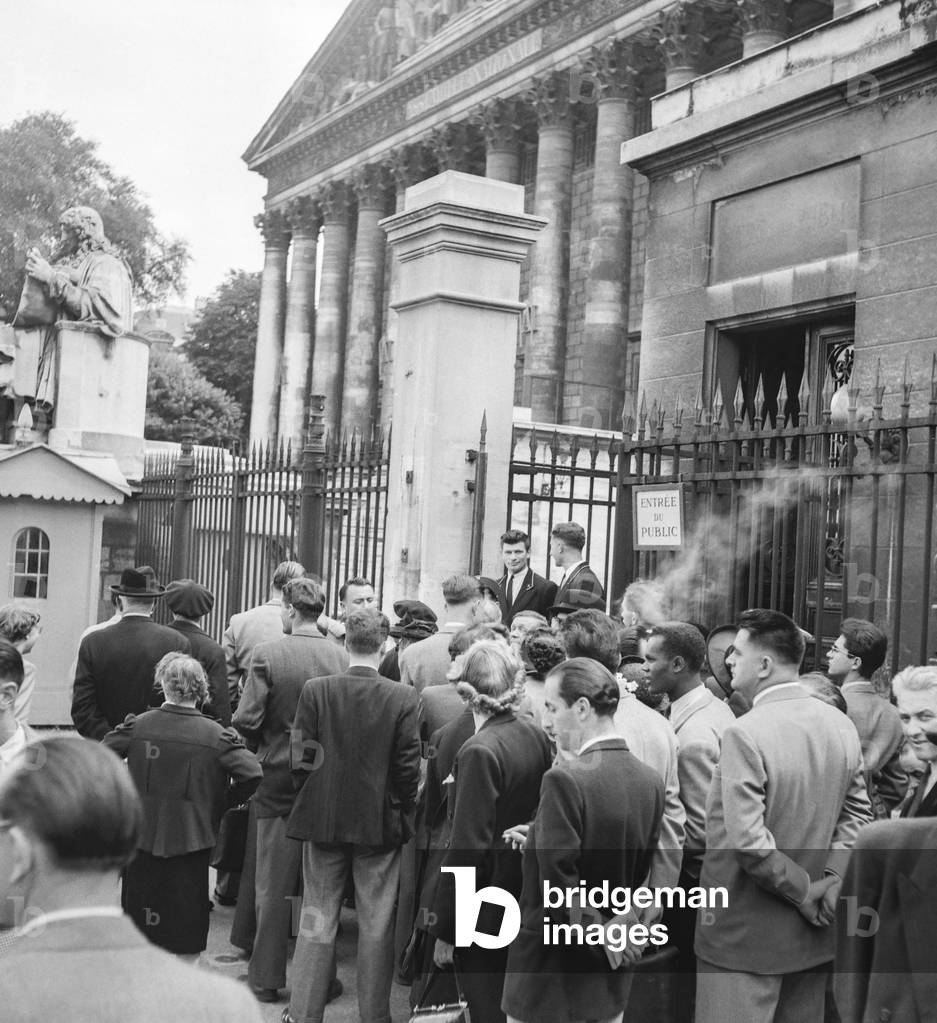 2nd legislature of the French National Assembly of the 4th Republic in Paris on July 5, 1951 : French deputies outside the Palais Bourbon (b/w photo)