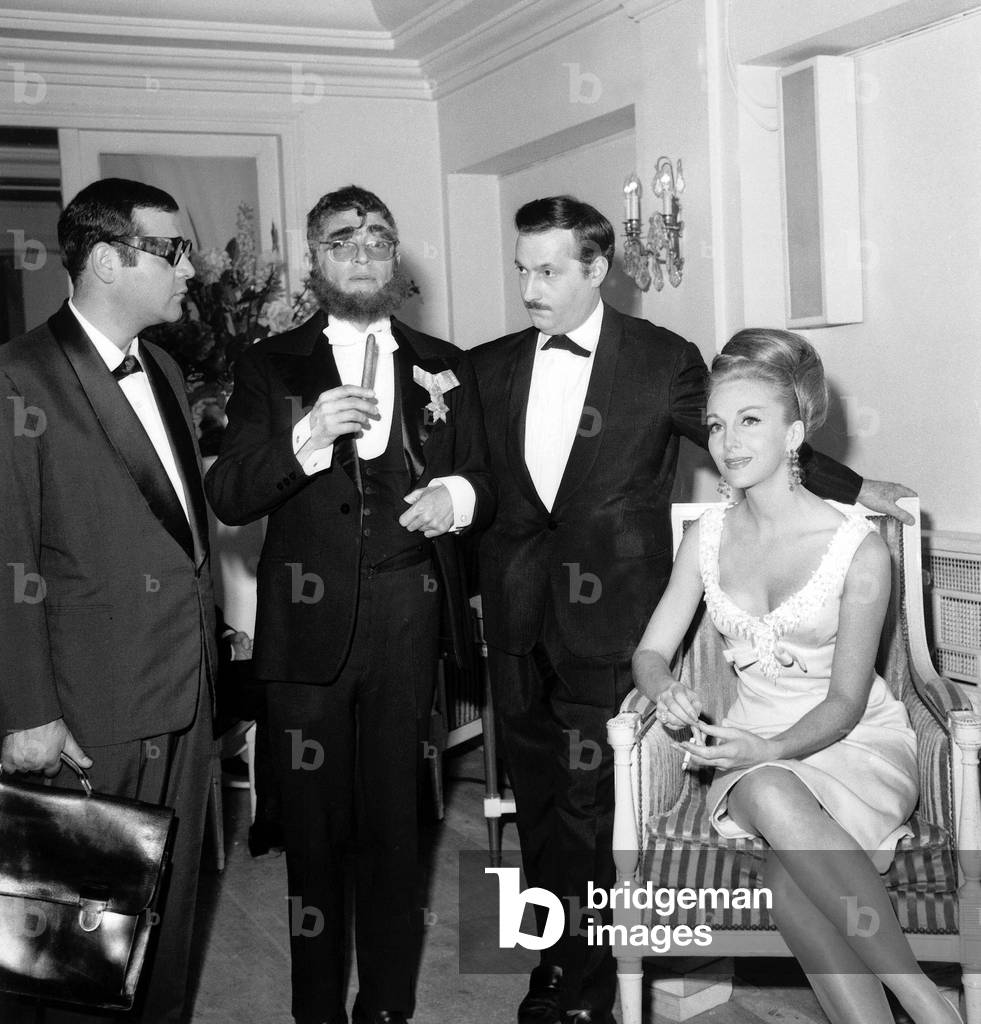 Jaloux Comme Un Tigre Avec Darry Cowl Michel Serrault Et Rolande Segur Le 25 Juin 1964 Neg B91147 (b/w photo)
