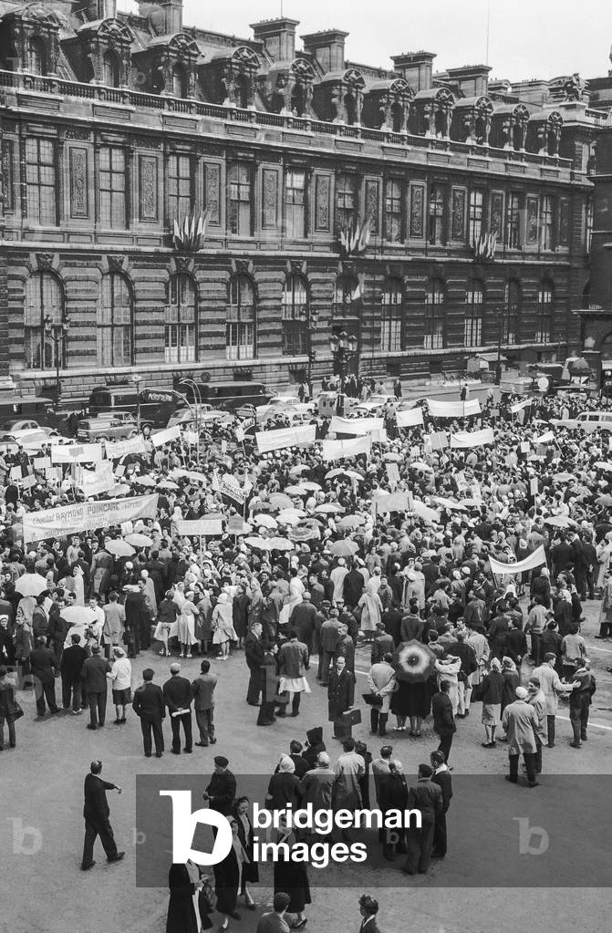 Demonstration of hospital staff in Paris, May 10, 1963 (b/w photo)
