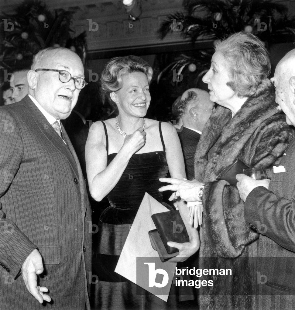 Jacqueline Auriol, With Parents-In-Law Vincent Auriol and his Wife Michelle Aucouturier, during Cocktai in Honour of her Speed Recor With Mirage Iii January 23, 1963 (b/w photo)