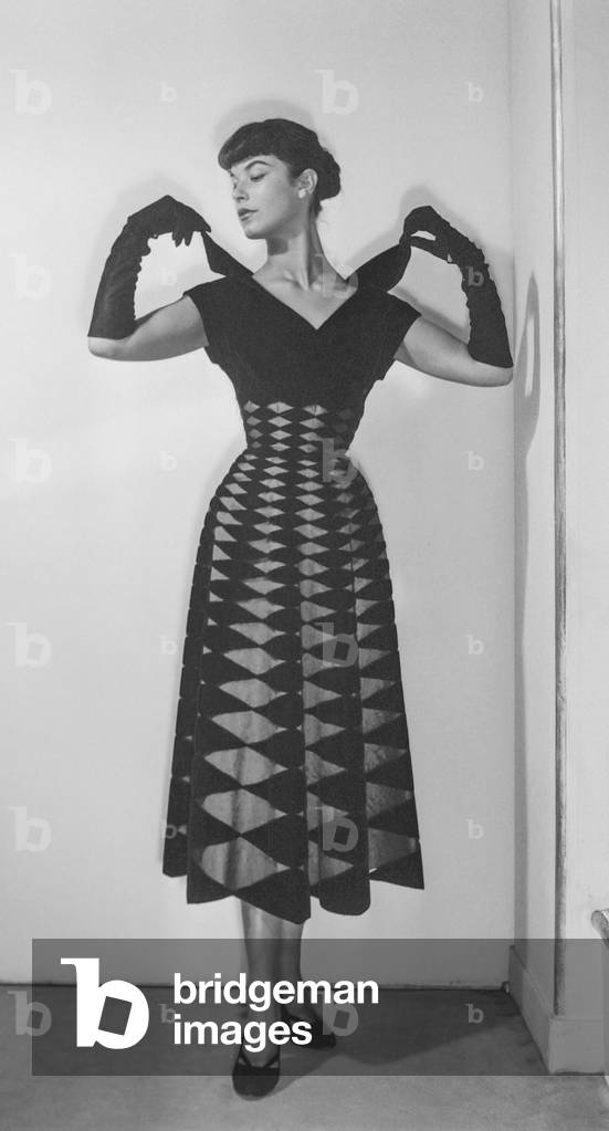 Carven fashion, Paris, 1951 : cocktail dress (b/w photo)