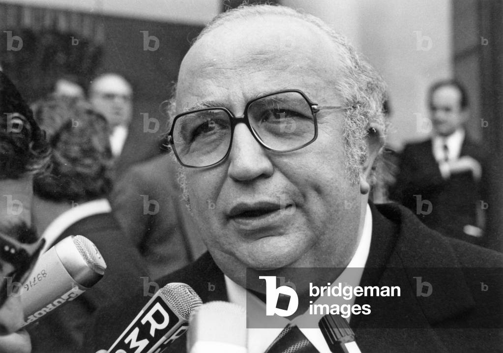 Italian Council President Giovanni Spadolini Leaving The Elysee After Lunch With The President Of The Republic On 19 November 1981 (b/w photo)