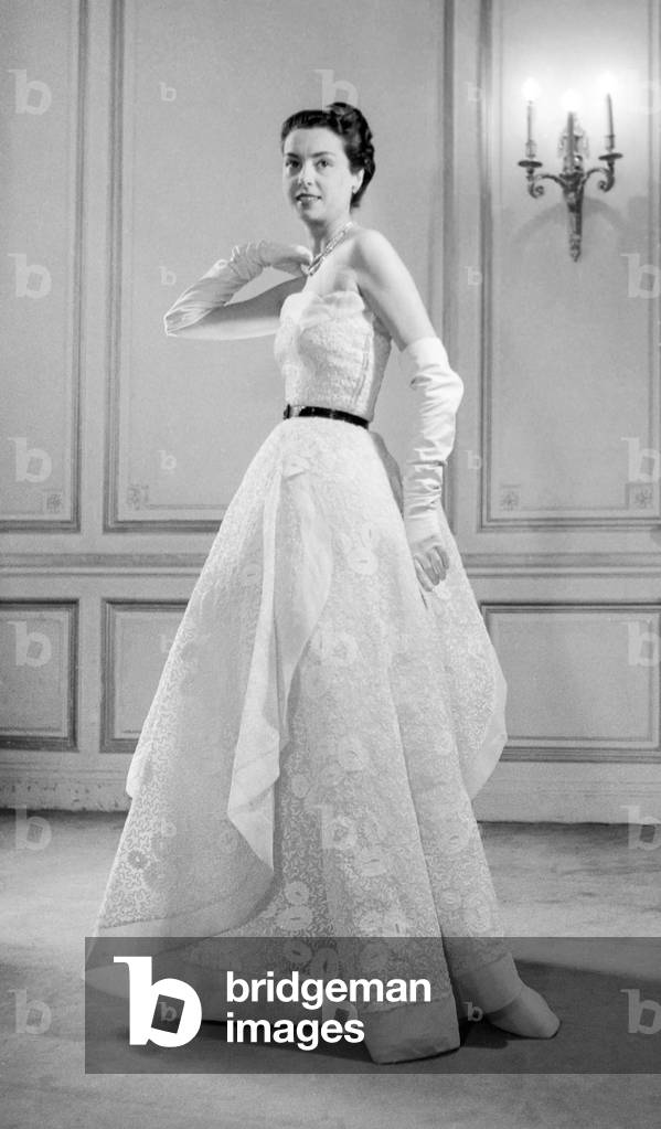 Jacques Fath fasion, Paris, February 23, 1951 : evening dress (b/w photo)