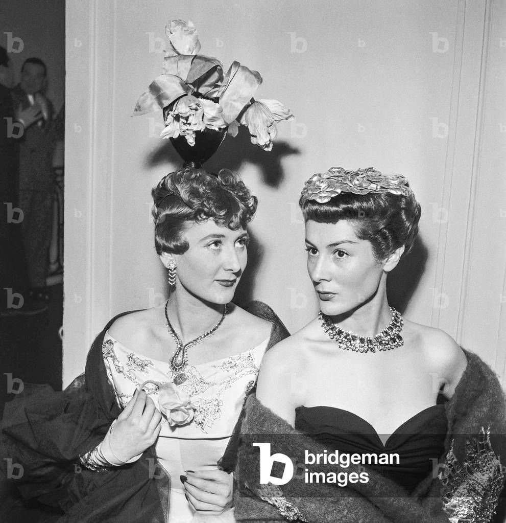 Presentation of hairstyles, Paris, January 29, 1952 : 