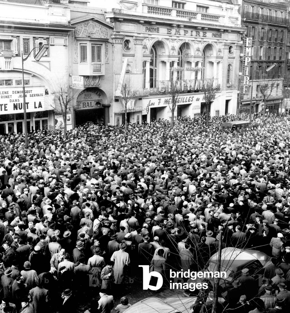 Meeting of Veterans in Paris February 21, 1959 : here The Crowd of The Unfortunate 3000 Veterans Who Could Not Enter The Auditorium Are Wainting Outside (b/w photo)
