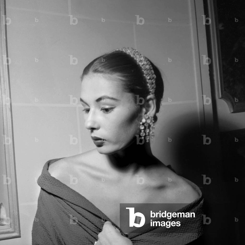 Givenchy Fashion For Winter 1954-1955, August 2, 1954 : Jewels : Earrings and Hairband (b/w photo)