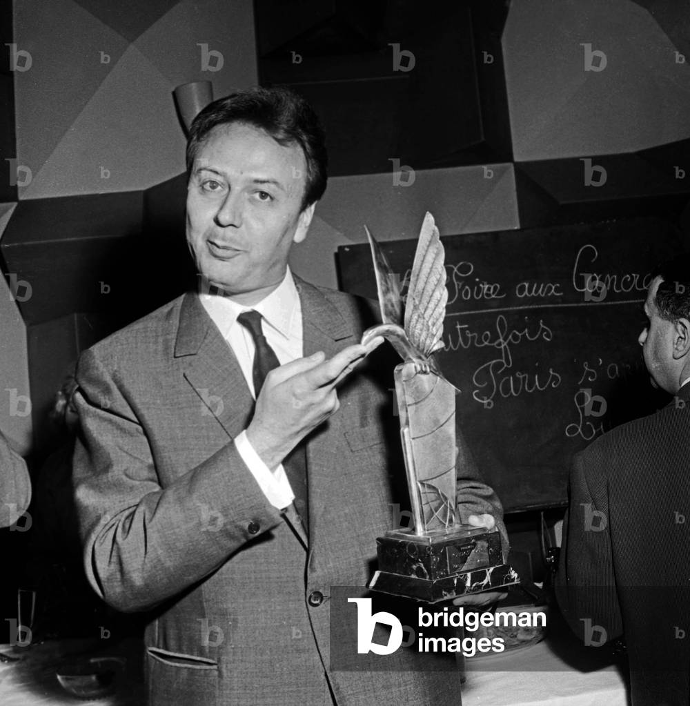 Maurice Biraud Presented His “Ondas” November 20, 1962. Neg: B54555 (b/w photo)