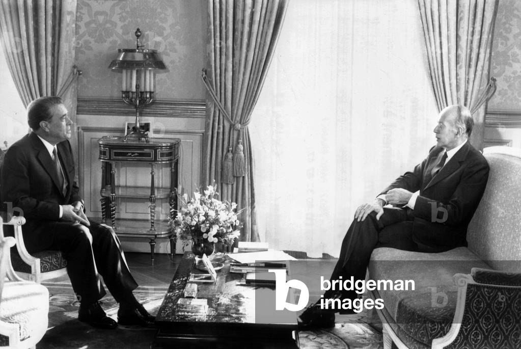 Francois Ceyrac (President of Cnpf, National Council of French Employers) Meeting French President Valery Giscard D'Estaing at Elysee, Paris, October 28, 1980 (b/w photo)