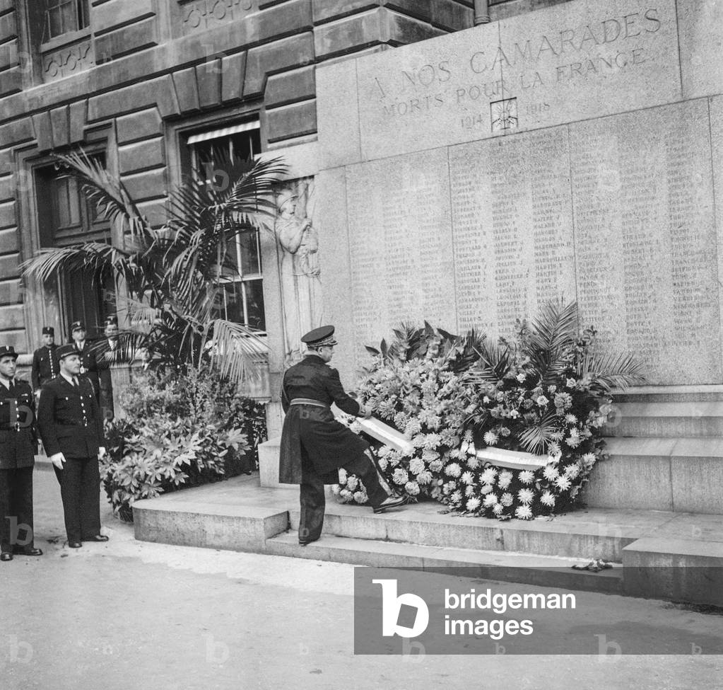 Commemoration of the liberation of Paris, August 25, 1950 (b/w photo)