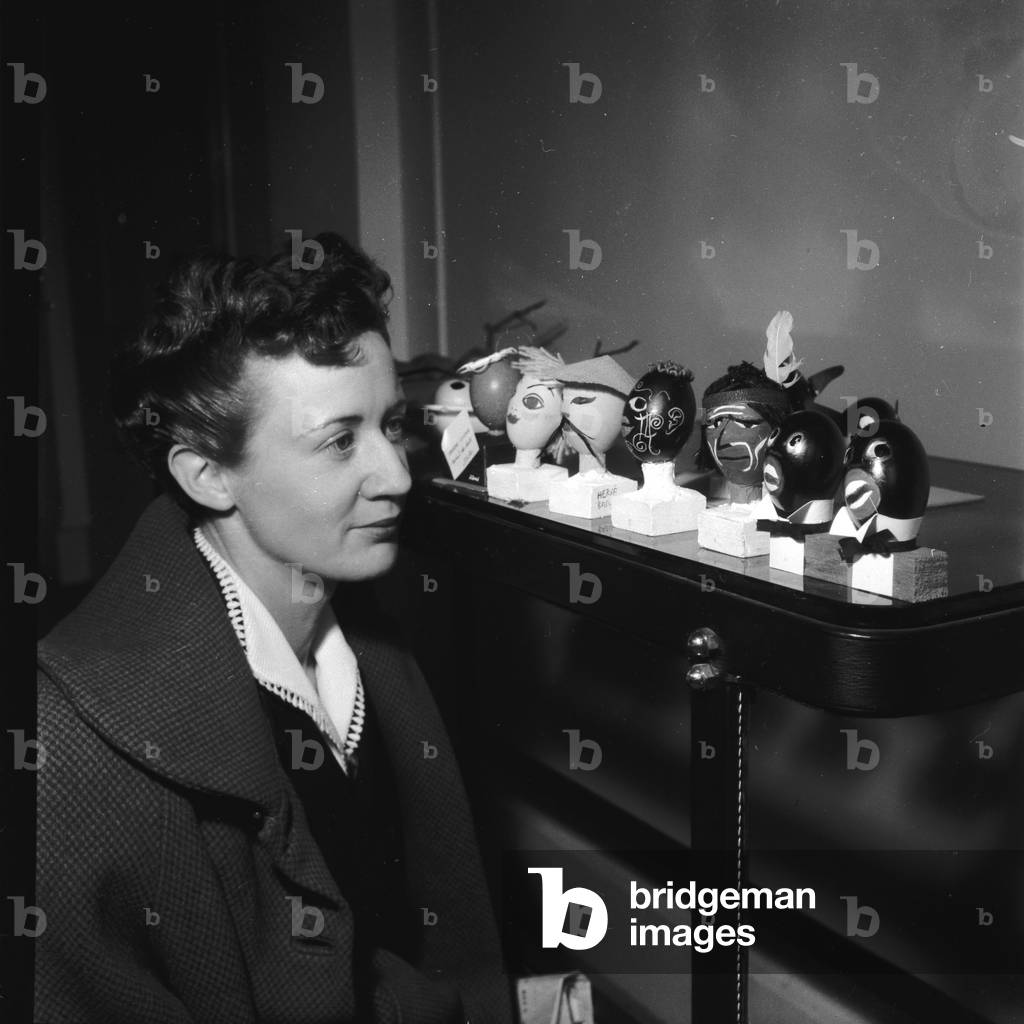 Woman at the exhibition 