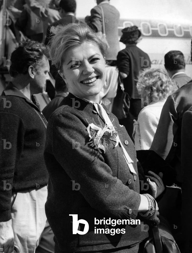 Opera Singer Jane Rhodes Before Departure For Tokyo September 18, 1961 (b/w photo)