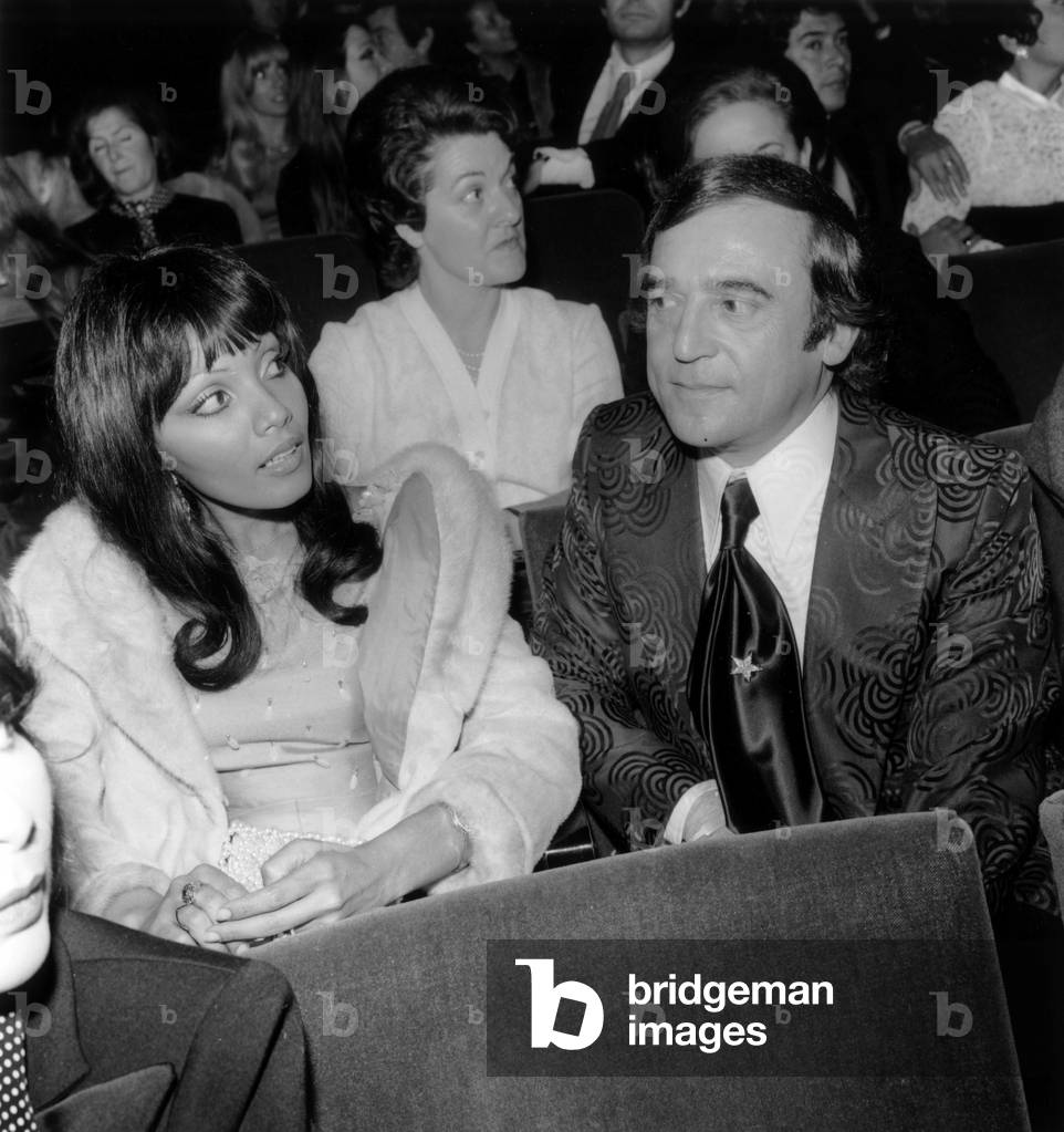 D38555 Jean Marc Thibault And A Friend To The First Of The Tour Of Singing Dedalida A L Olympia November 24, 1971 (b/w photo)