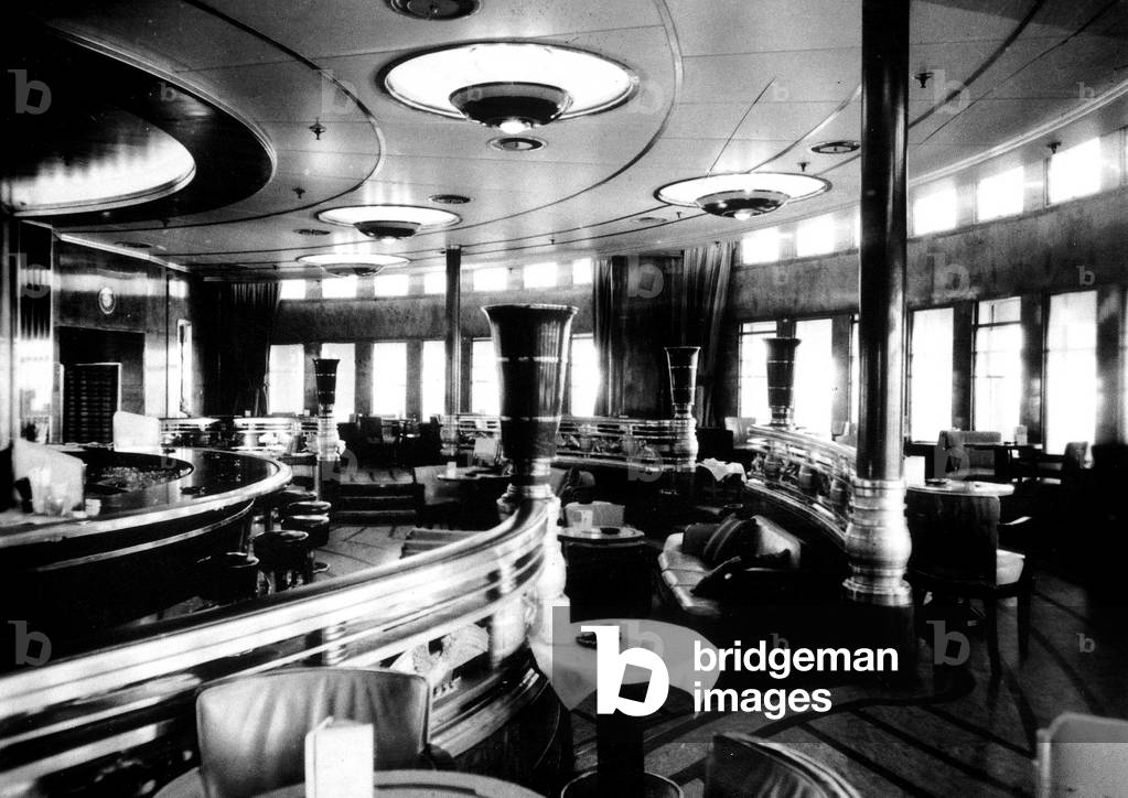 Inside View of The Queen Mary Liner (1St Cruise in 1936, Last Cruise in 1967) in The 60'S (b/w photo)