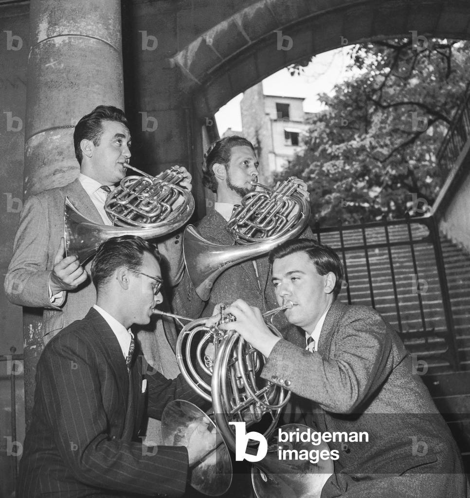 Horn competition at Paris academy, June 21, 1950 : Douzinet, Abraham, Montfeuillard and Georges Barboteu (b/w photo)