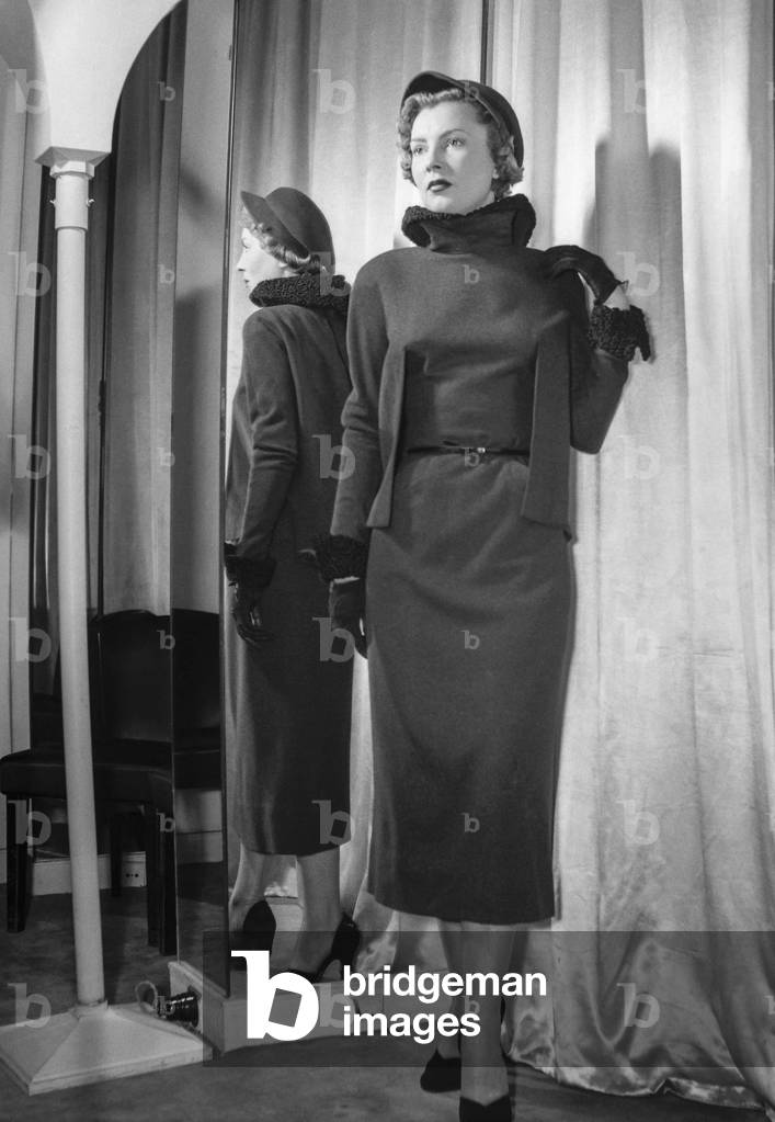 Paquin fashion, Paris, August 30, 1949 : winter dress (b/w photo)